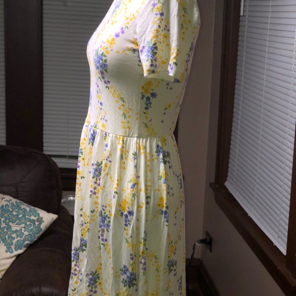 Floral skater dress - Picture 3 of 7